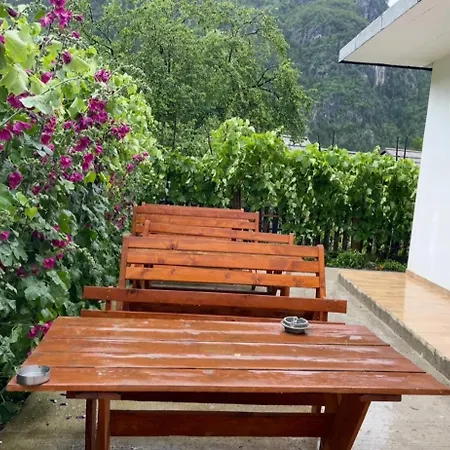 Thethi Mountain Konukevi