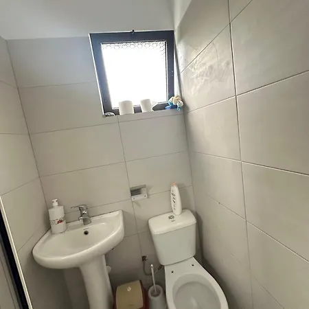 Thethi Mountain Guesthaouse *